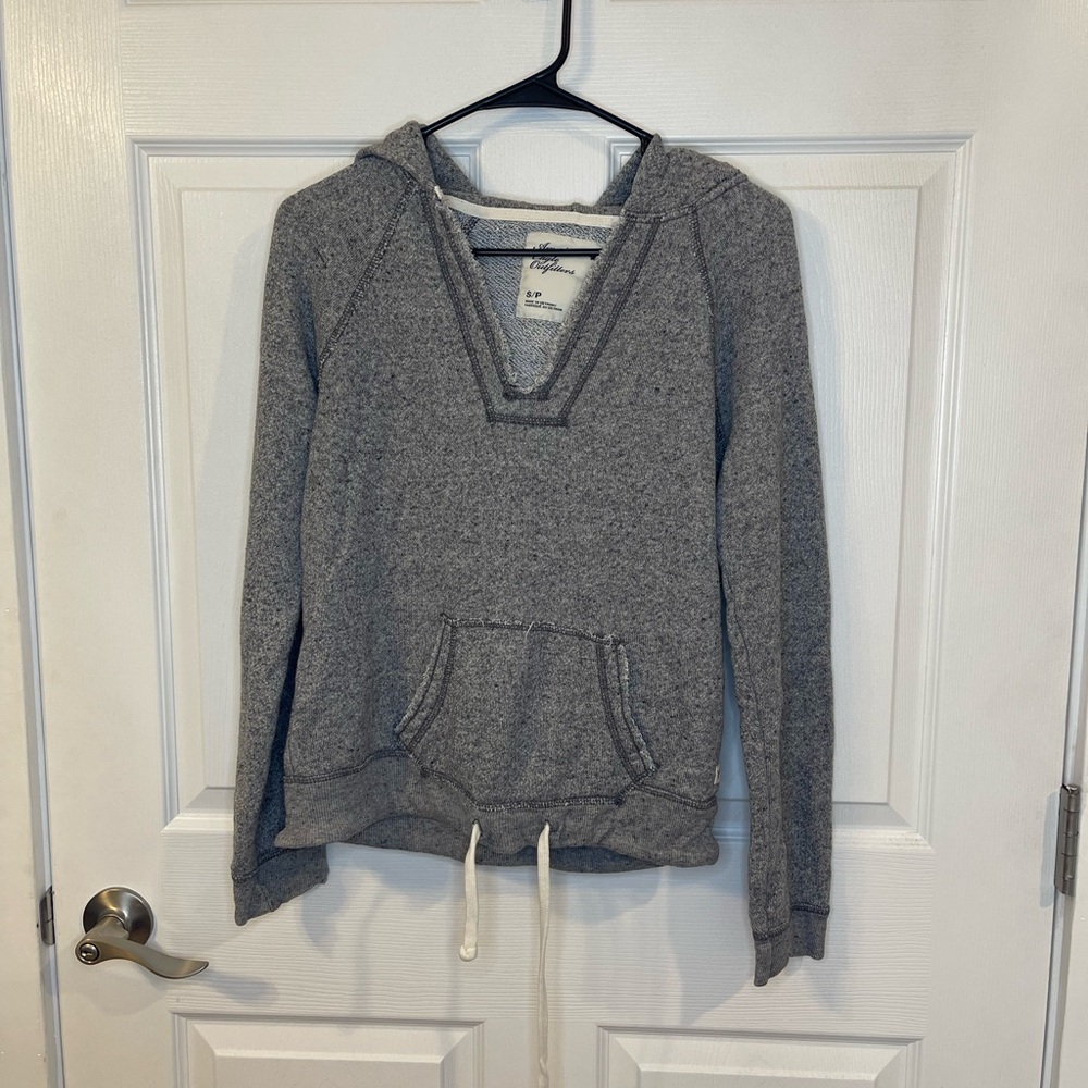 American Eagle V-Neck Gray Raw Hem Hoodie Size Small